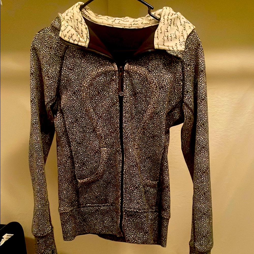 LuLuLemon sweat shirt